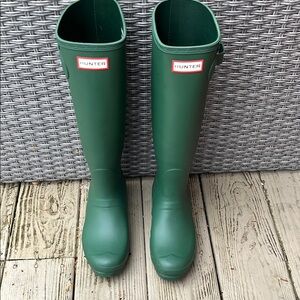 Hunter Green Winter Rain Boots with Matte Finish
